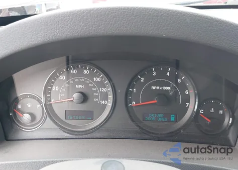 2005 Jeep Grand Cherokee Laredo from USA, damaged, VIN 1J4GS48K35C682510